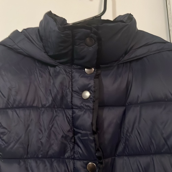 Entro lightweight hooded puffer vest for women. Size S - Picture 4 of 10